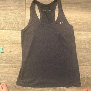 Under Armour top